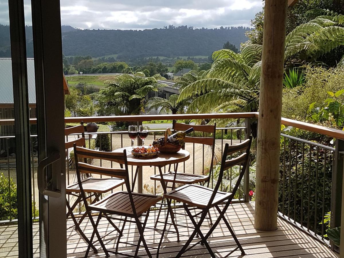 Riverstone Retreat Karamea Eksteriør billede
