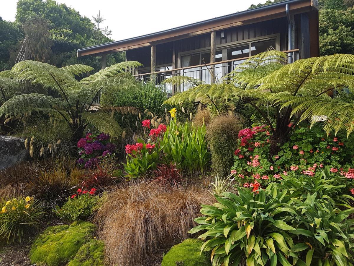 Riverstone Retreat Karamea Eksteriør billede