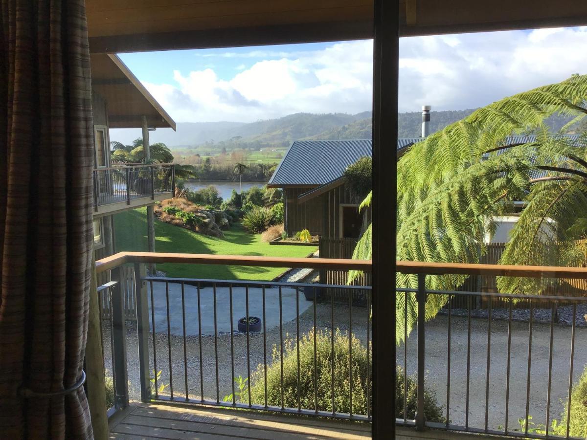 Riverstone Retreat Karamea Eksteriør billede