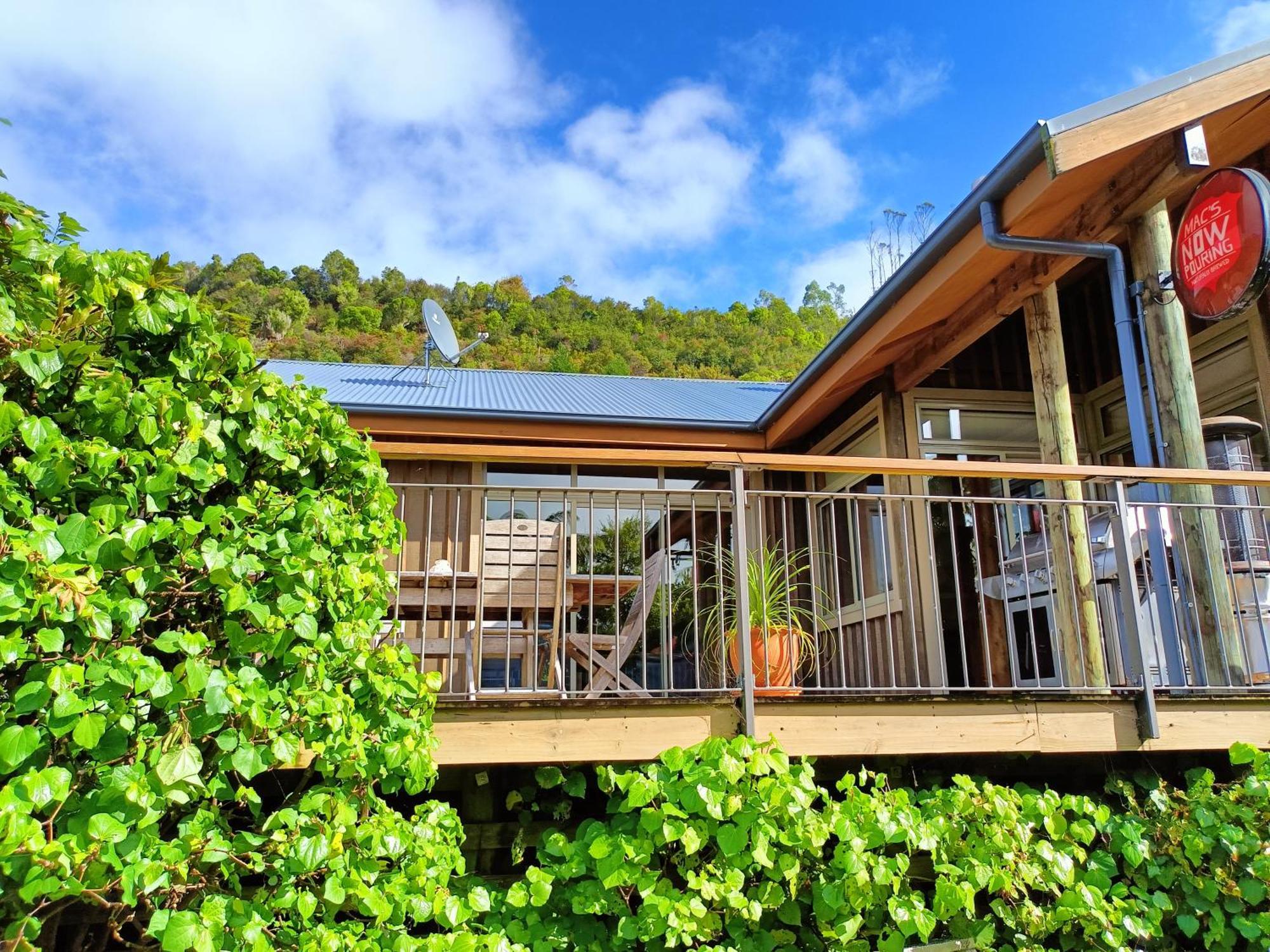 Riverstone Retreat Karamea Værelse billede